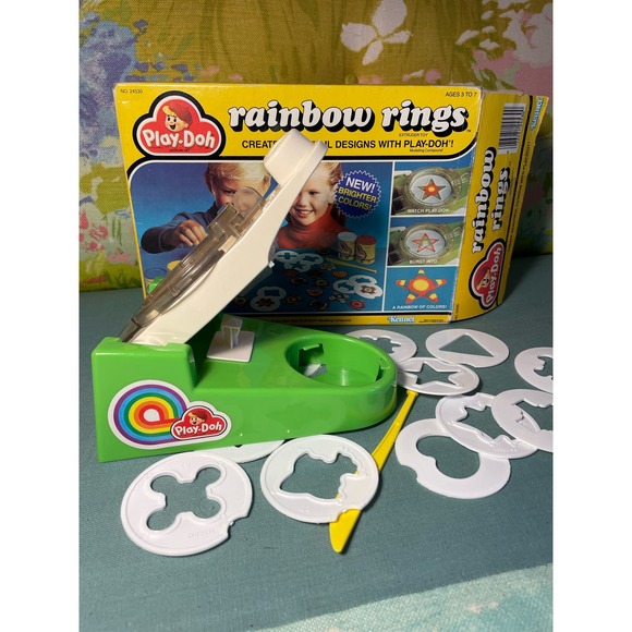 Play-Doh Rainbow Rings Extruder Toy - 1981 COMPLETE - Picture 8 of 11